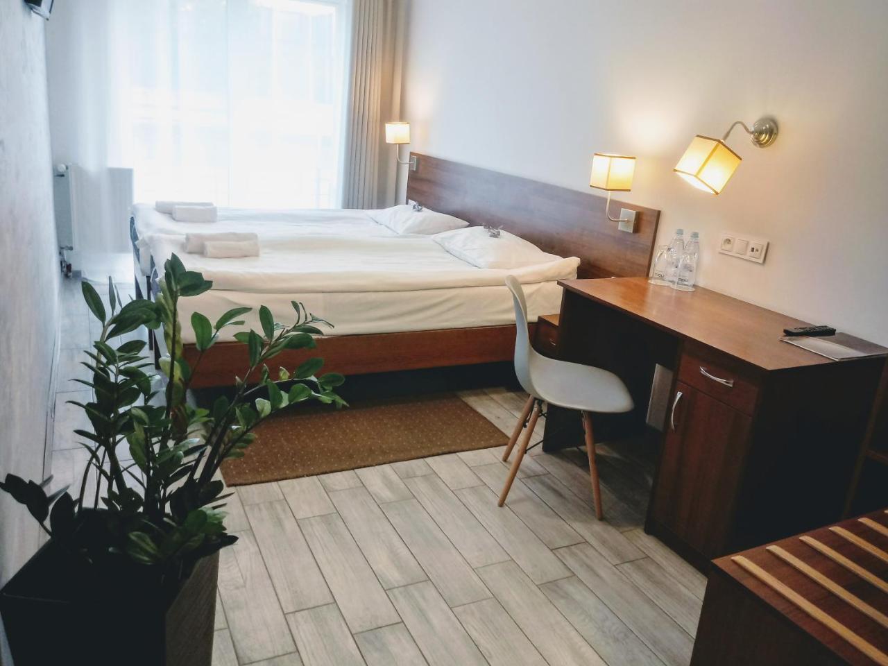 Hotel Milosz Restauracja, Basen Dla Dzieci, Sala Zabaw, Silownia Kartuzy Exterior photo